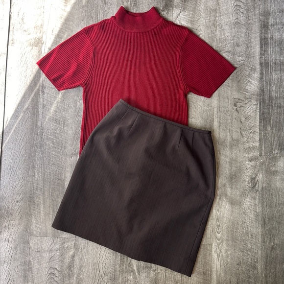 Vintage Fall Bundle: Sweaters + Skirts - S/4 - Picture 2 of 16